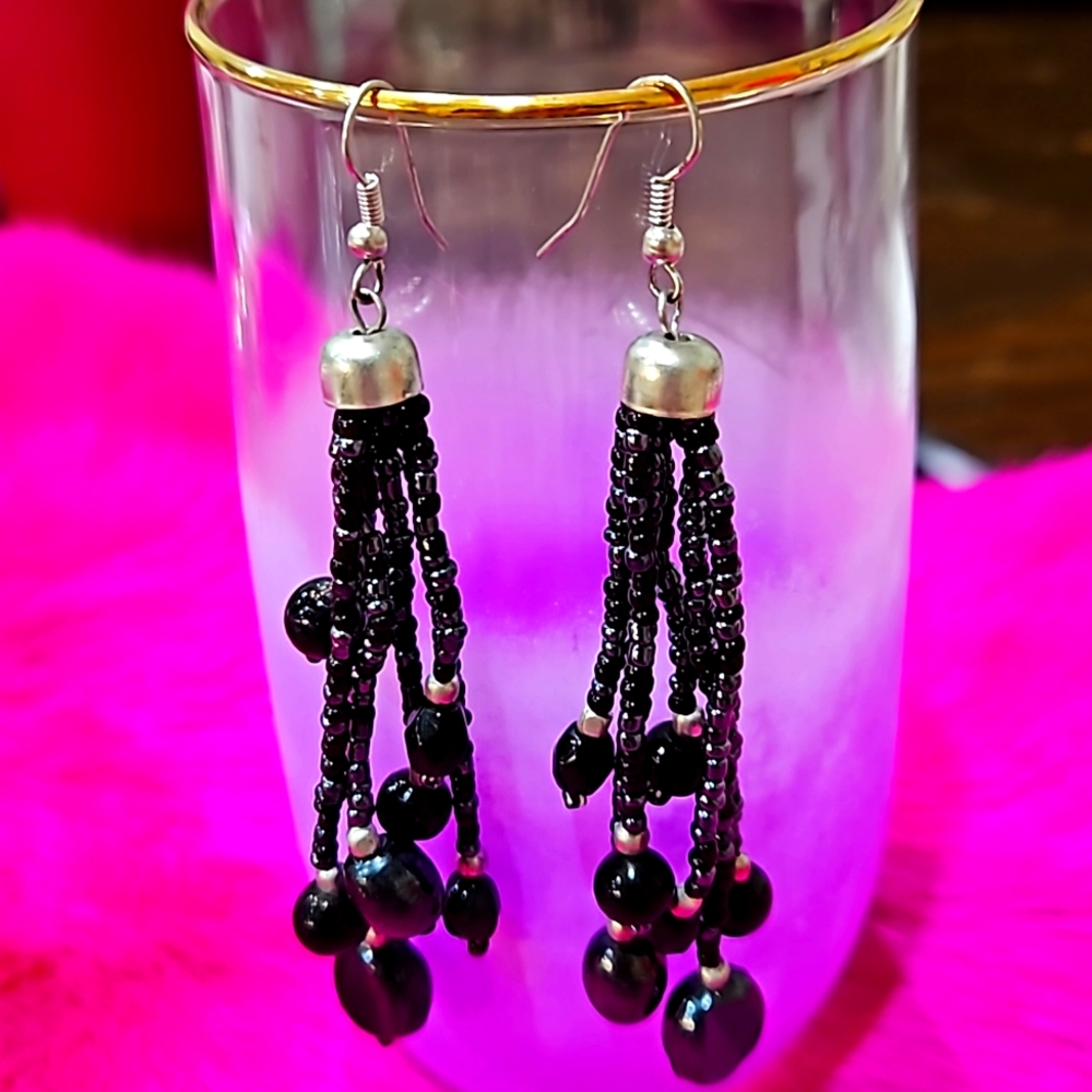 💗LONG BLACK 7 STRANDS BEADED CHANDELIER EARRINGS‎ PIERCED